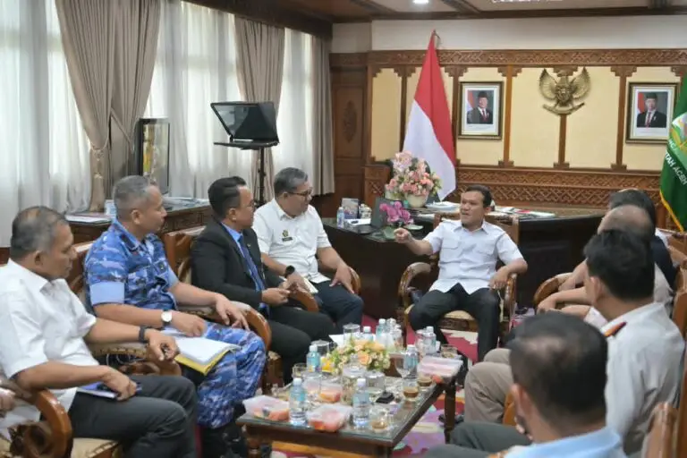 Terima Audiensi Angkasa Pura, Wagub Dek Fadh Dukung Penguatan Layanan dan Konektivitas Bandara SIM