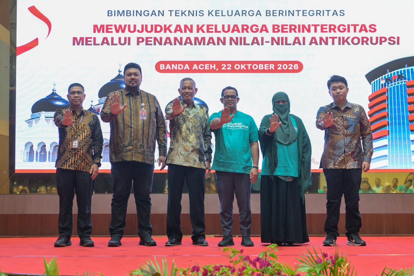 Pj Sekda dan Seluruh Kepala SKPA Ikuti Bimtek Keluarga Berintegritas KPK