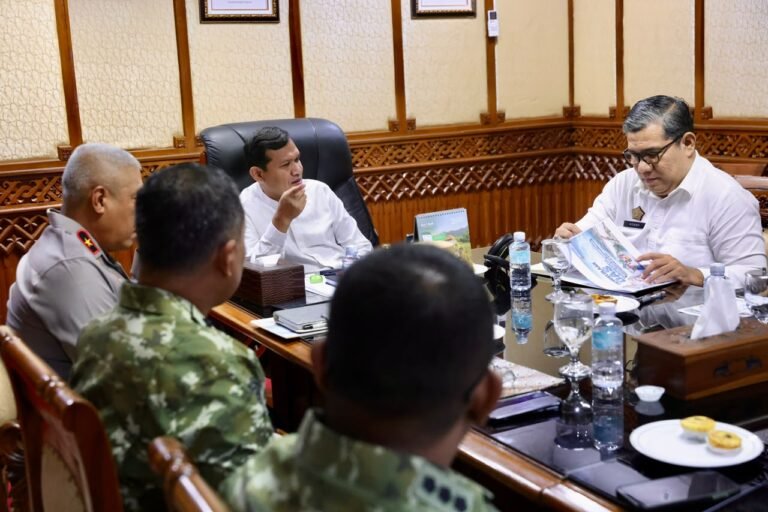 Wagub Dek Fadh Usulkan Penyediaan Alat Berat untuk Daerah Rawan Banjir